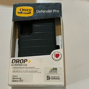 OtterBox Defender Pro for Samsung Galaxy S22 - Black